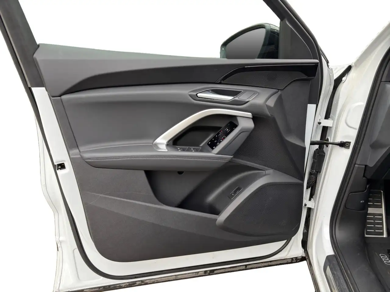 Audi Q5 - Image 32