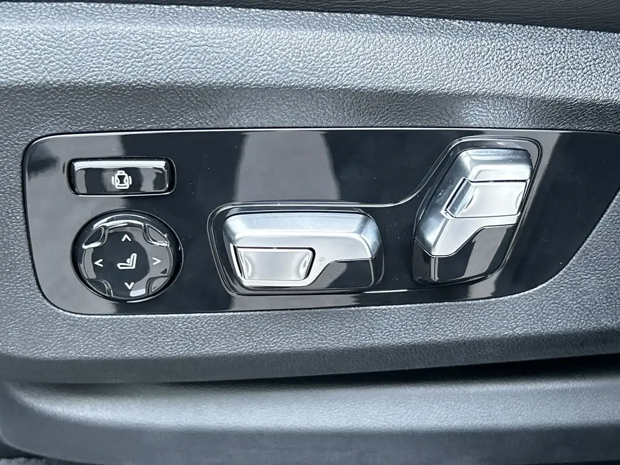 BMW X5 M - Image 20