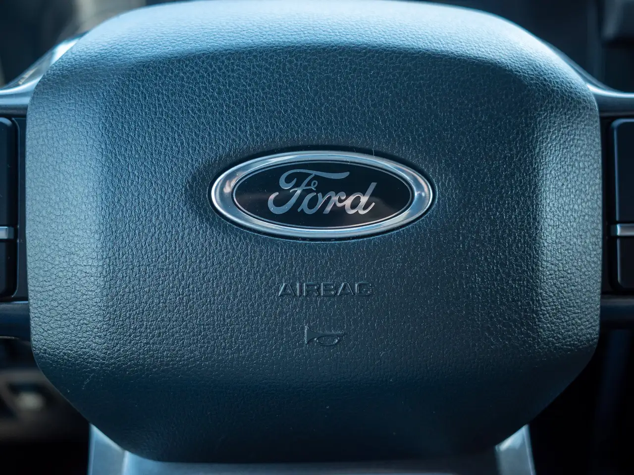 Ford F-150 - Image 21