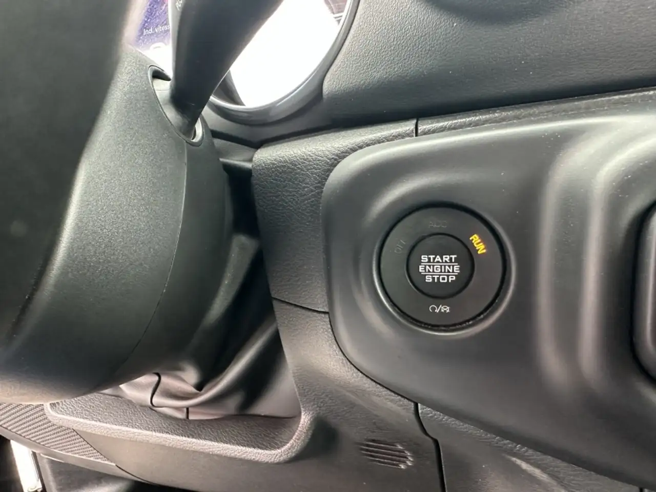 Jeep Wrangler - Image 18