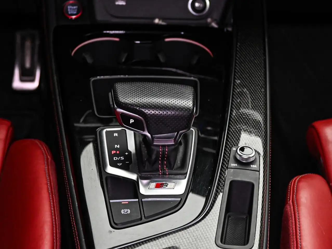 Audi S4 - Image 29
