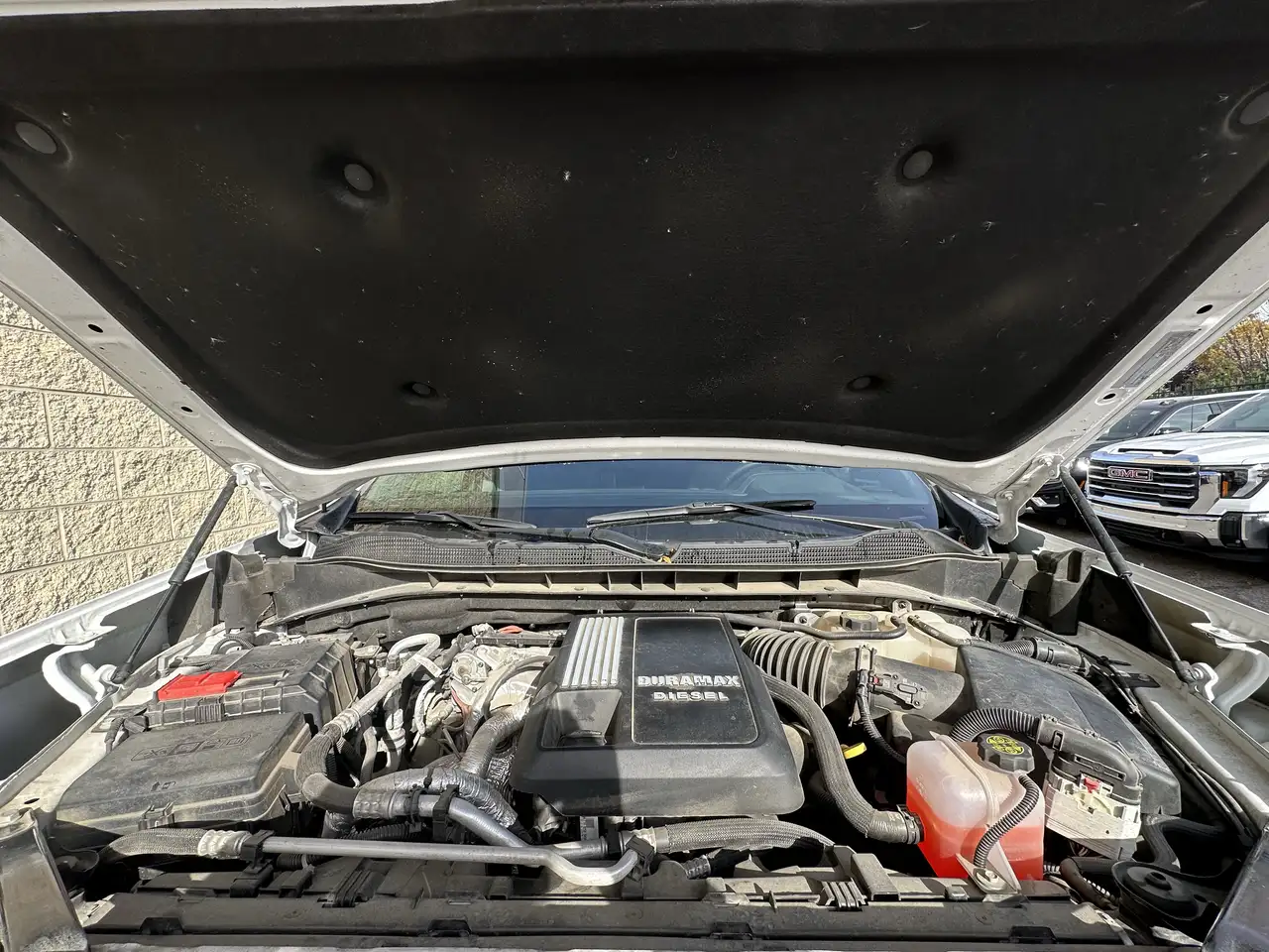 Chevrolet Silverado 1500 - Image 10