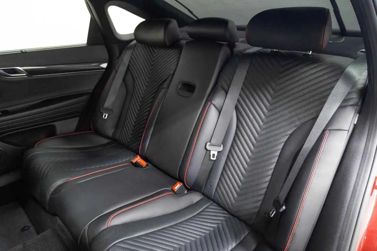 Genesis G80 - Image 27