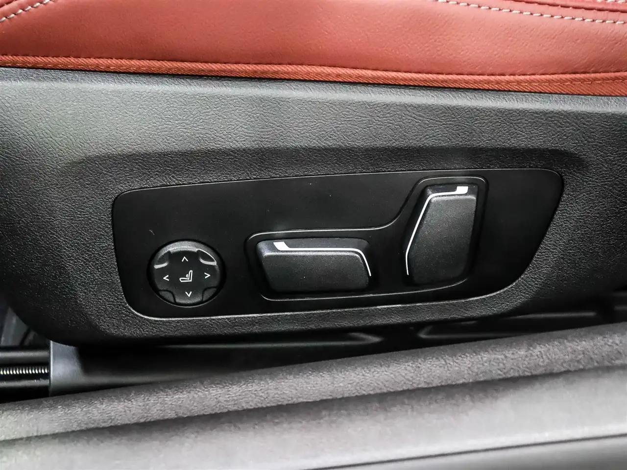 BMW 4 Series - Image 24