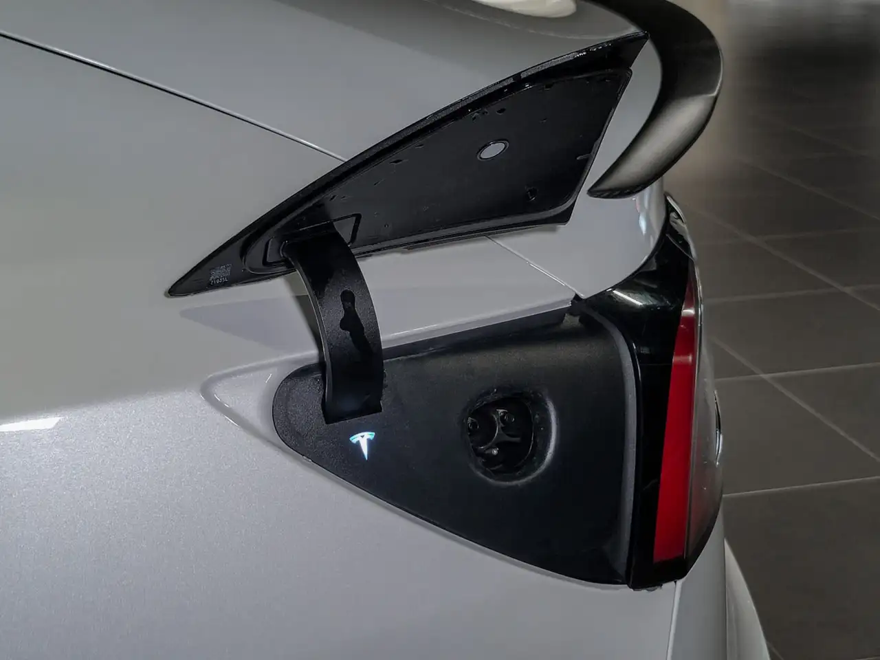 Tesla Model 3 - Image 28