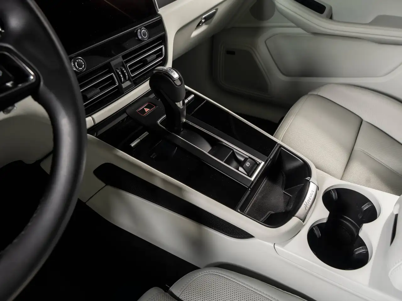 Porsche Macan - Image 12