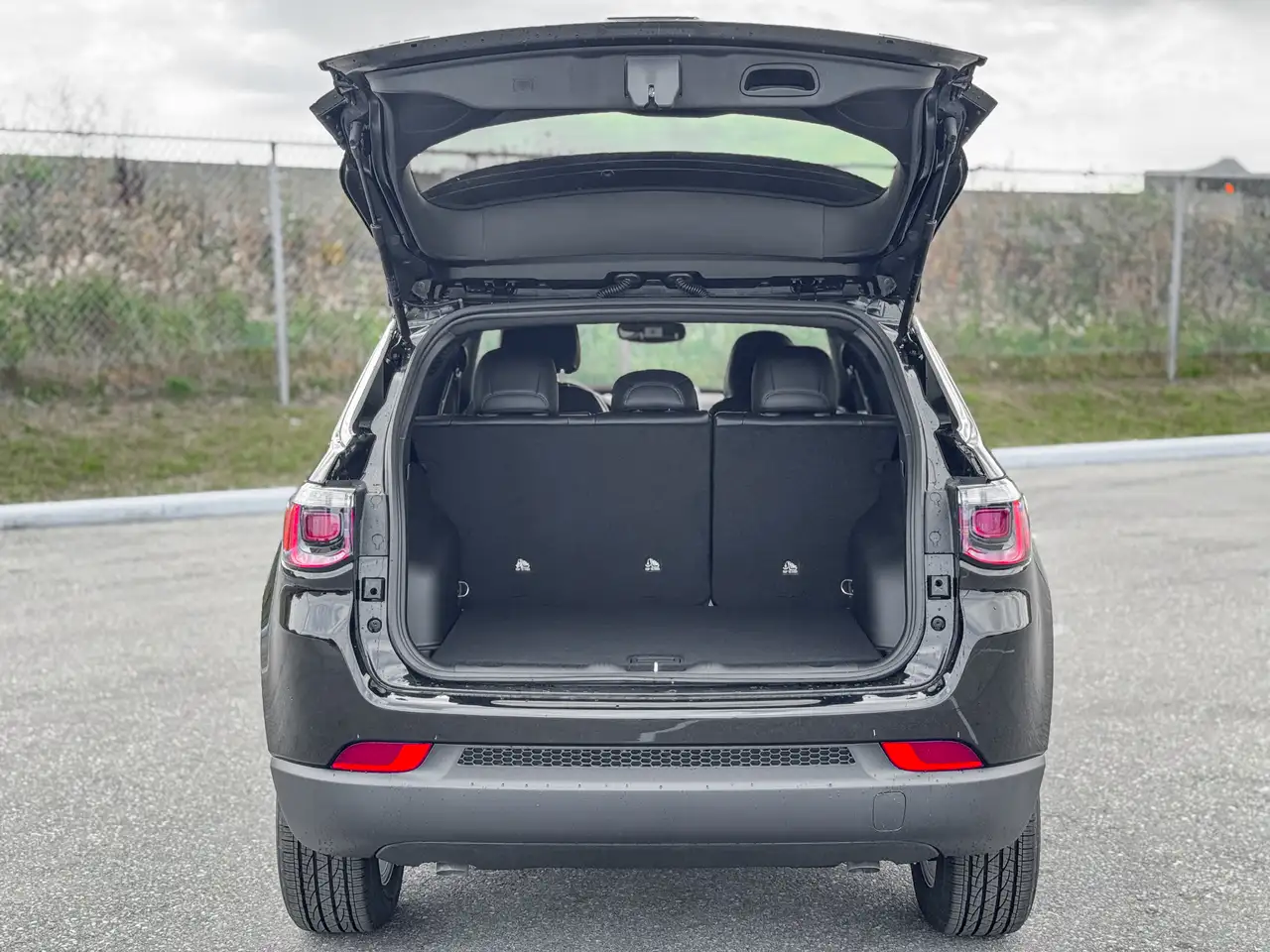 Jeep Compass - Image 37