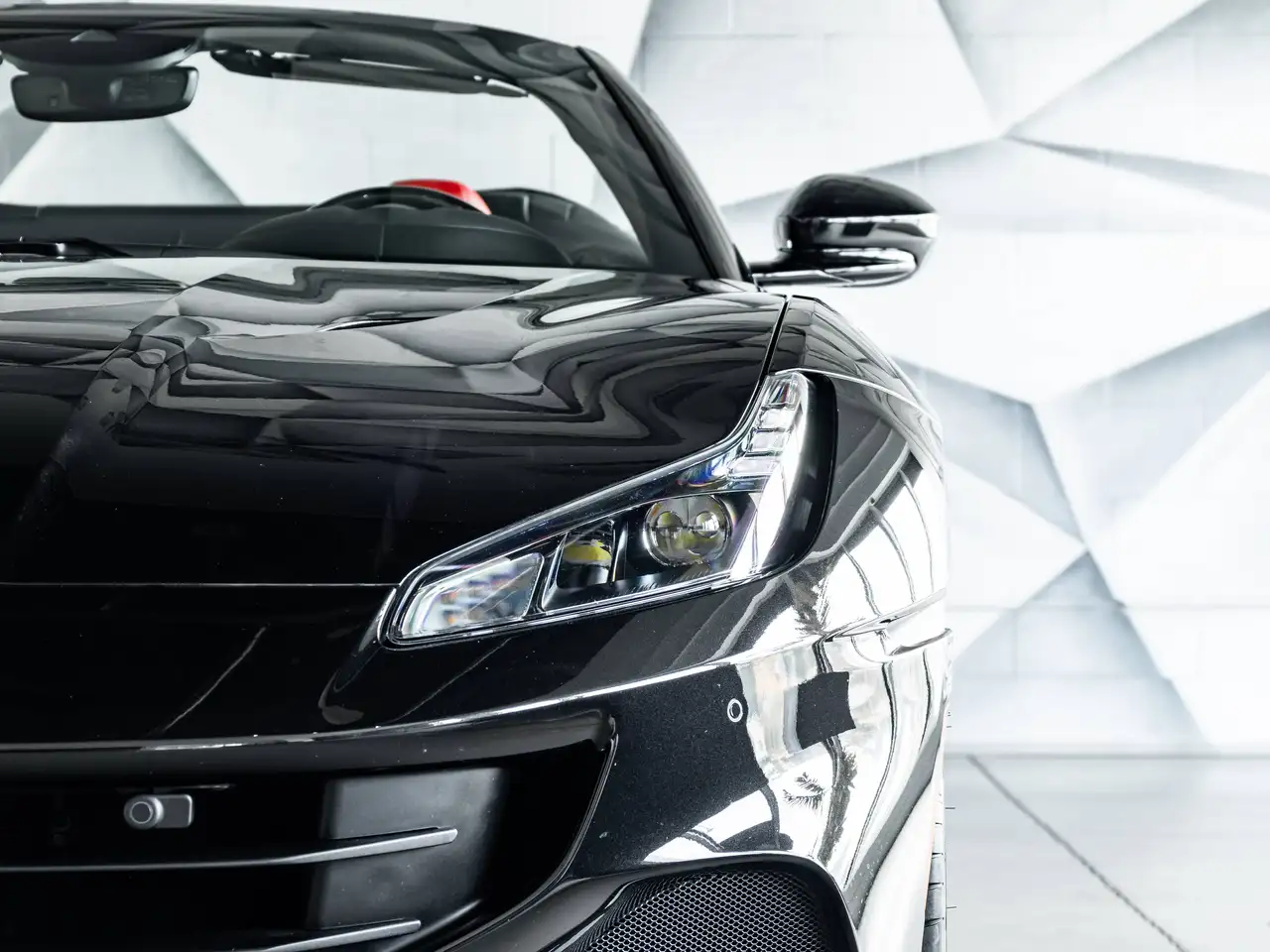 Ferrari Portofino - Image 13