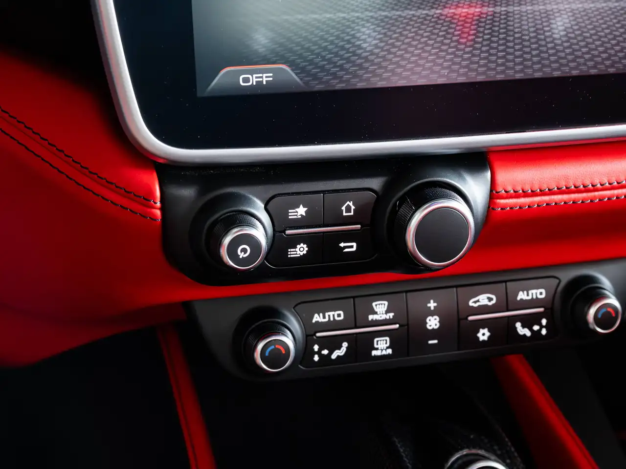 Ferrari Portofino - Image 33