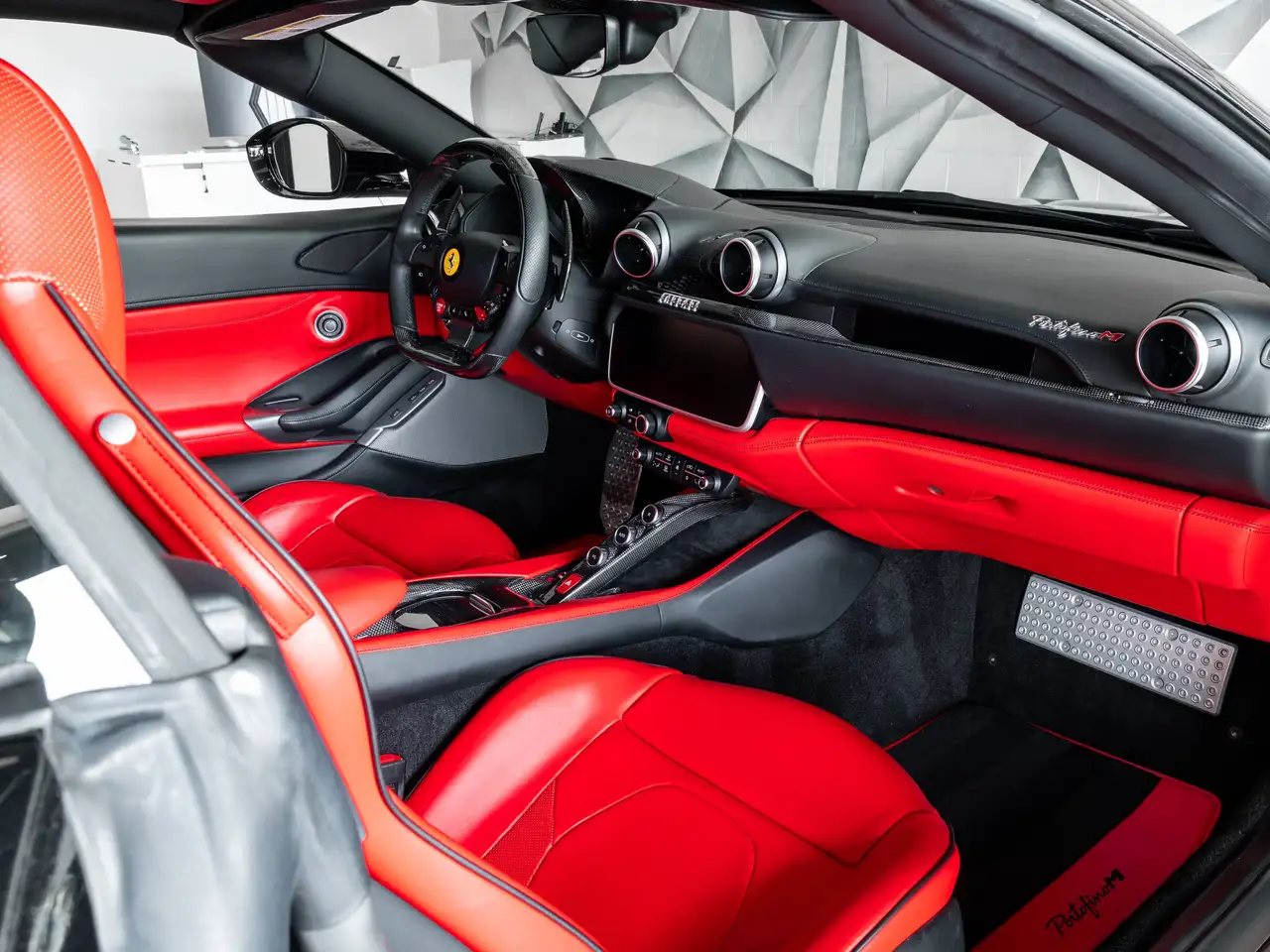 Ferrari Portofino - Image 40