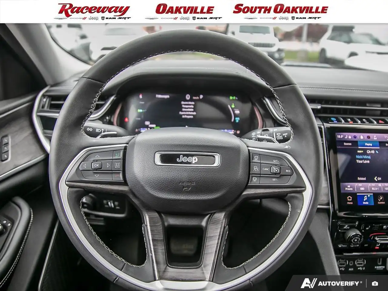 Jeep Grand Cherokee - Image 15