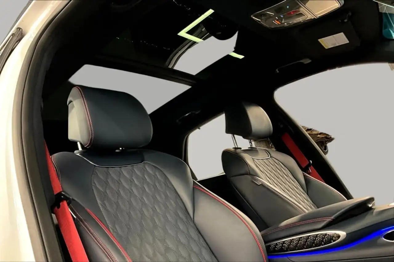 Genesis GV70 - Image 29