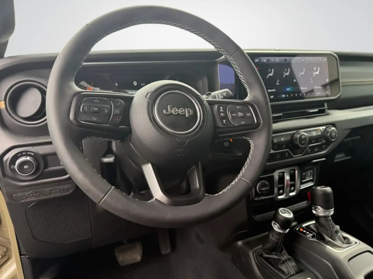 Jeep Wrangler - Image 13