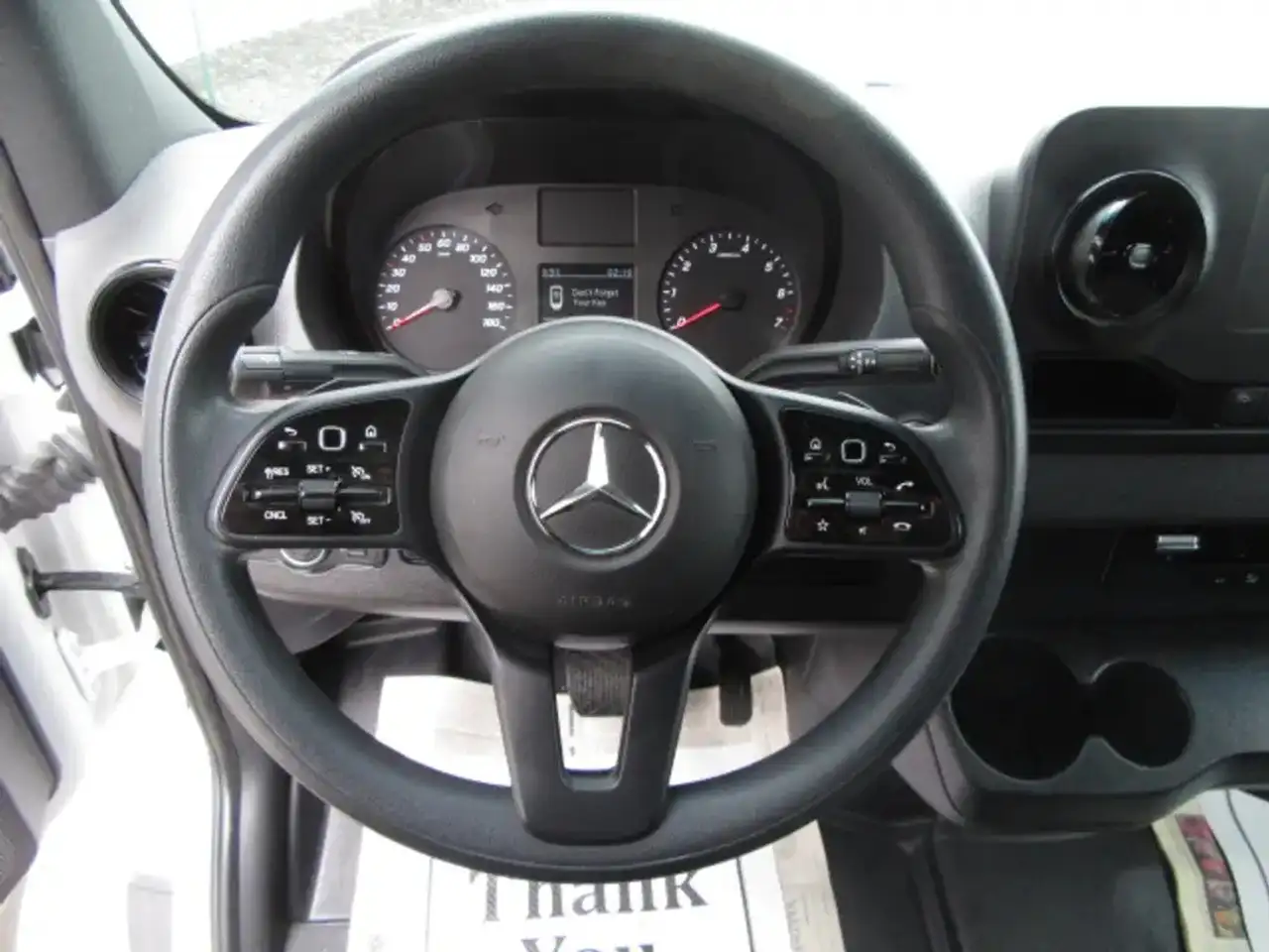 Mercedes-Benz Sprinter - Image 7