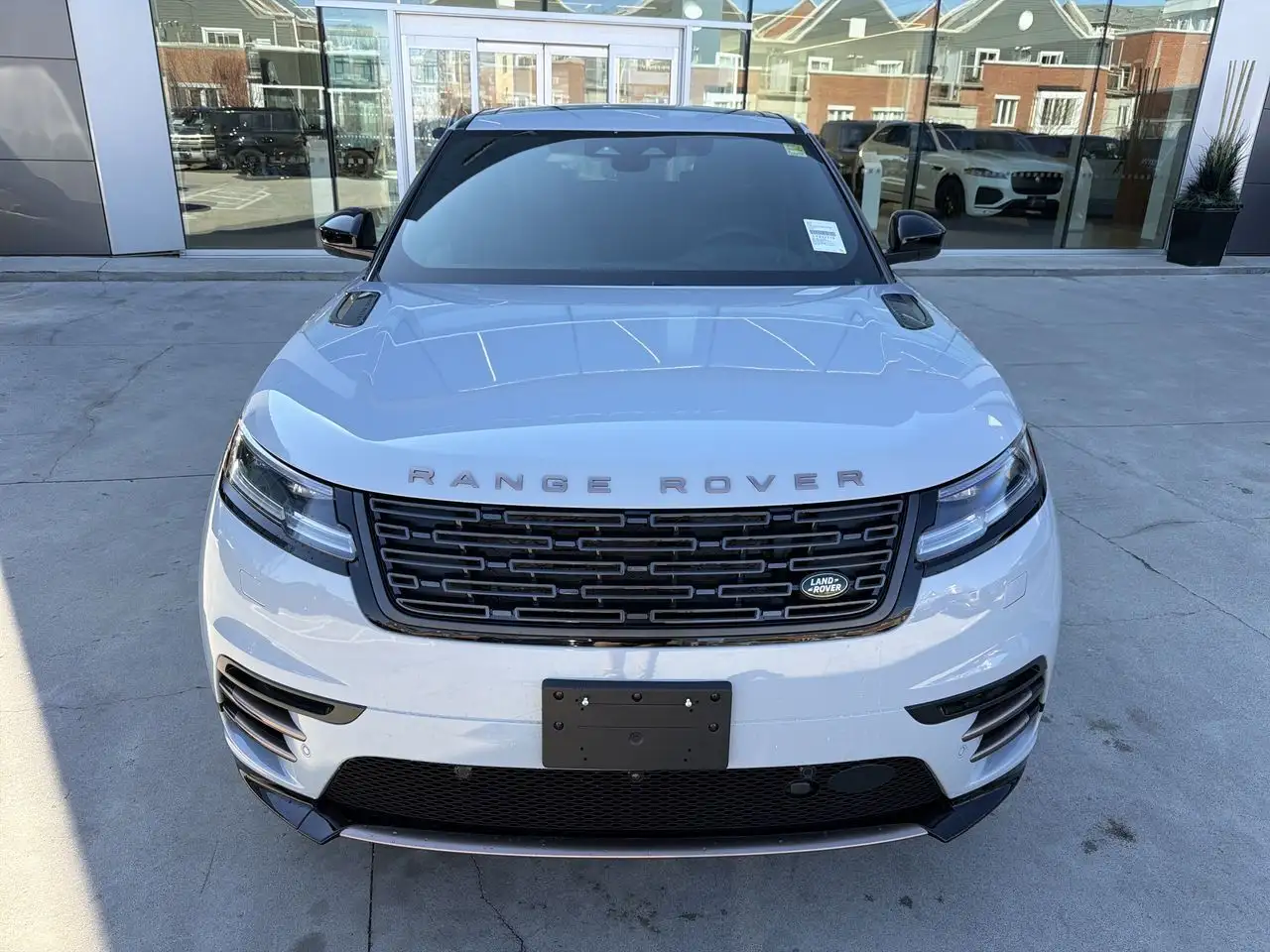 Land Rover Range Rover Velar - Image 3