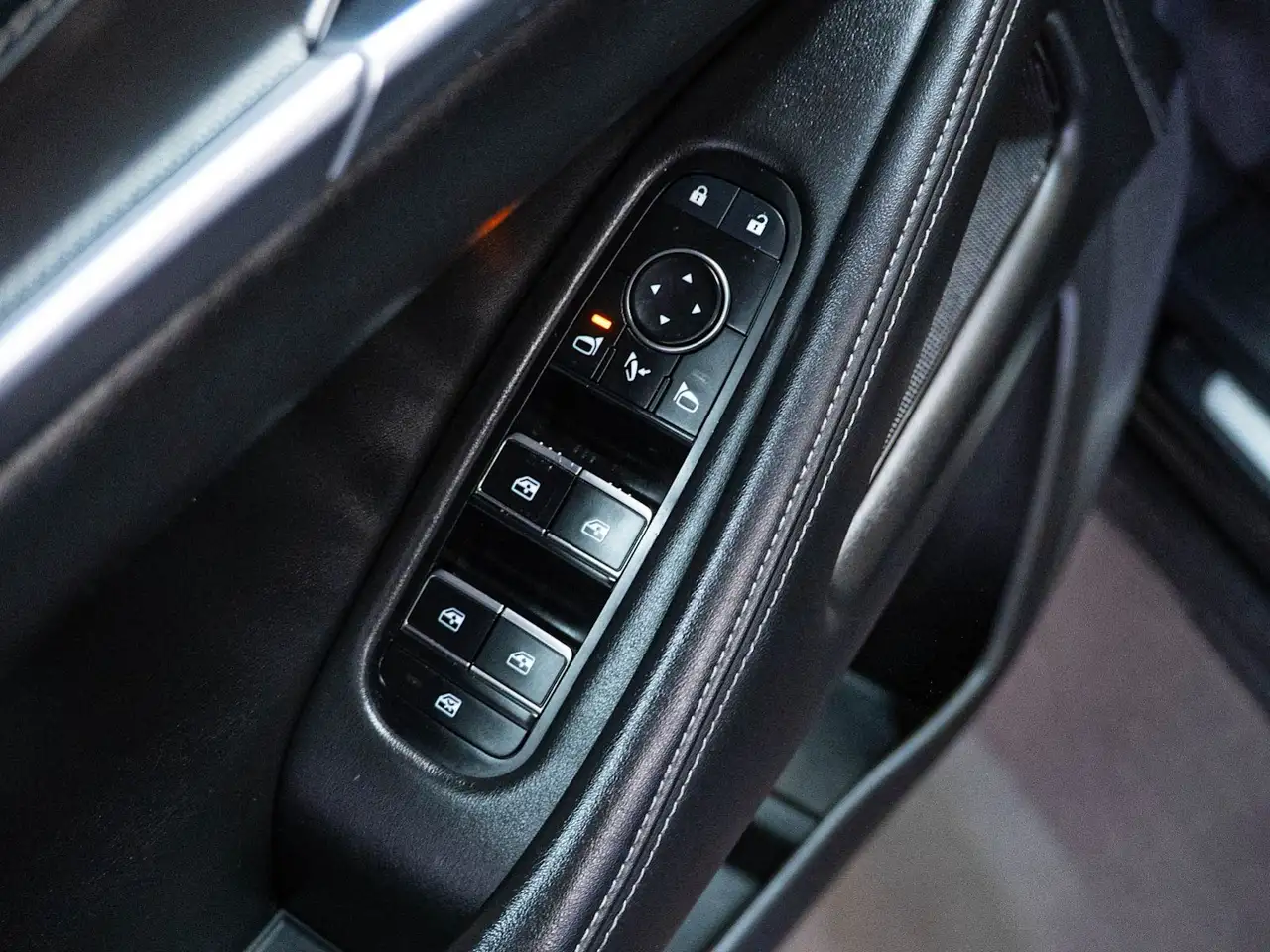 Infiniti QX60 - Image 18
