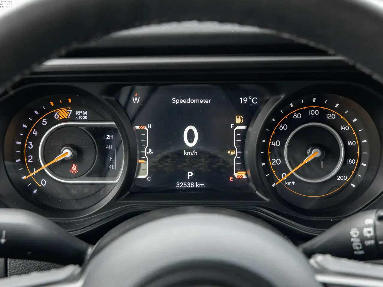 Jeep Wrangler - Image 12