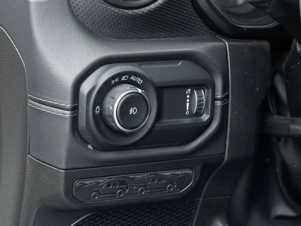 Jeep Wrangler - Image 15