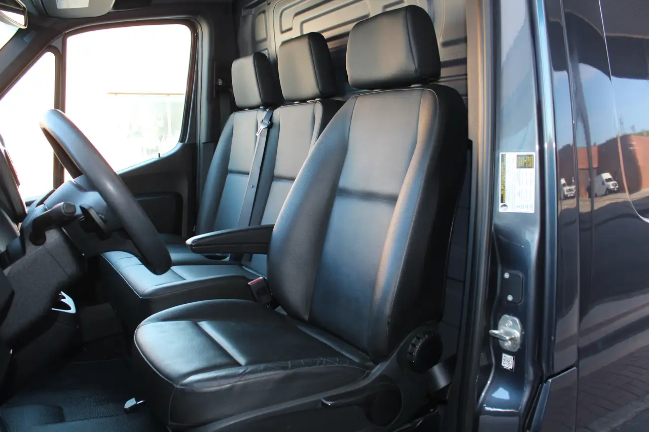 Mercedes-Benz Sprinter - Image 3