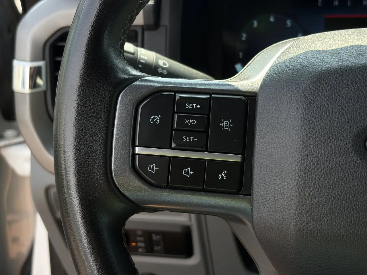 Ford F-150 - Image 18