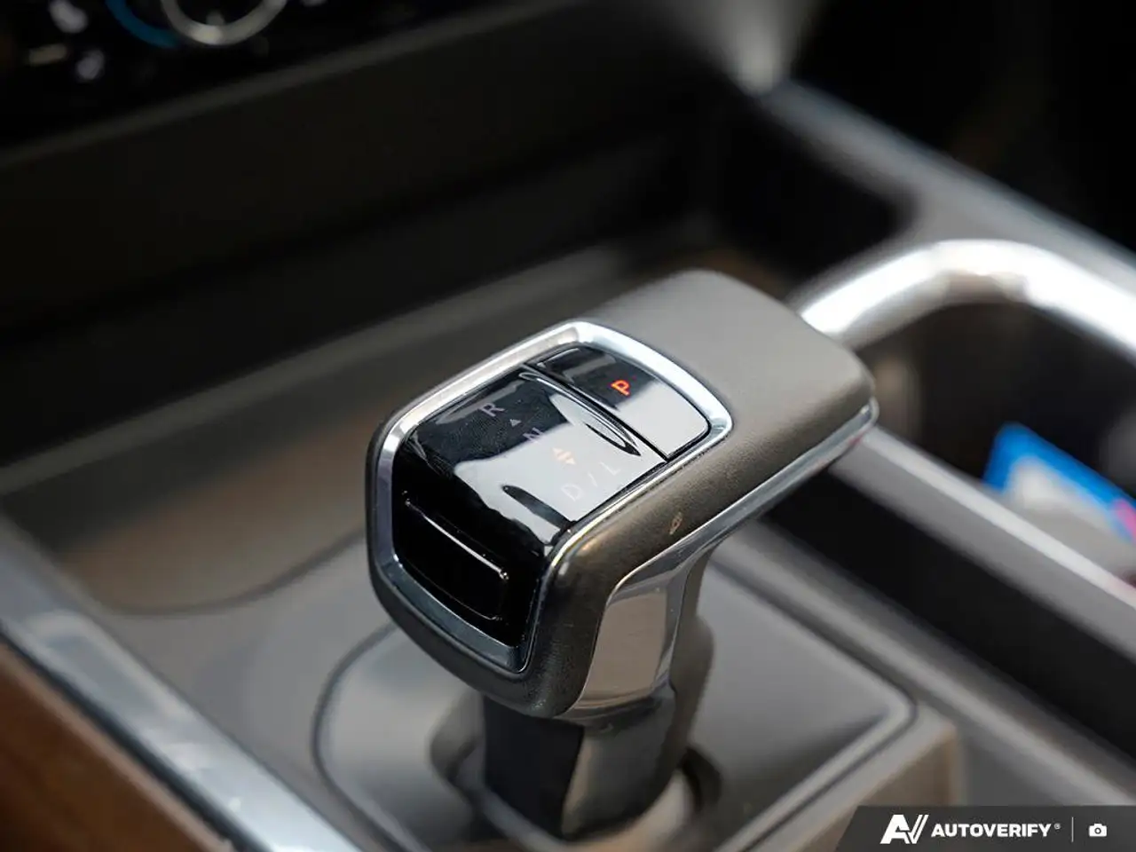Chevrolet Silverado 1500 - Image 19