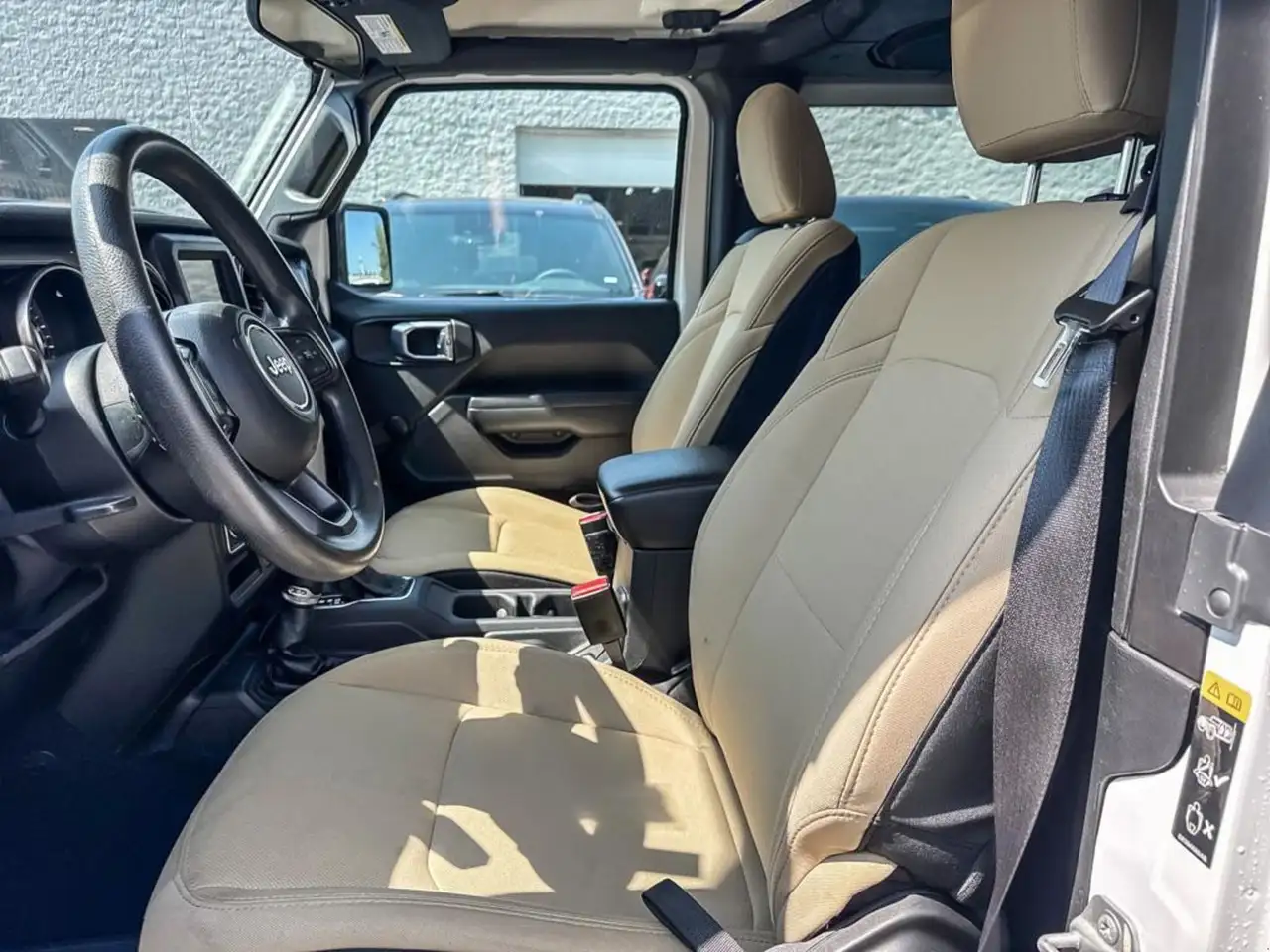 Jeep Wrangler - Image 20