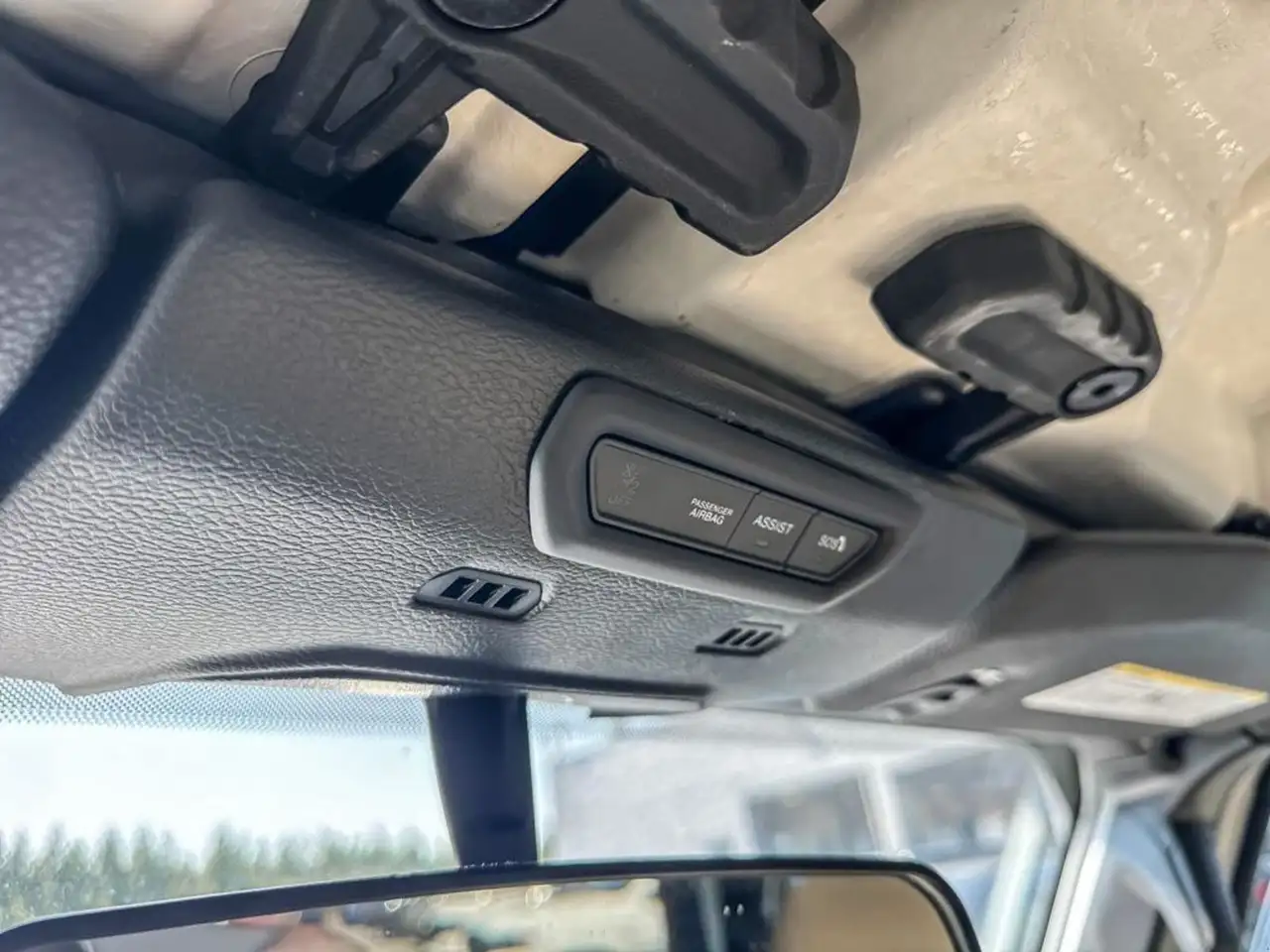 Jeep Wrangler - Image 19