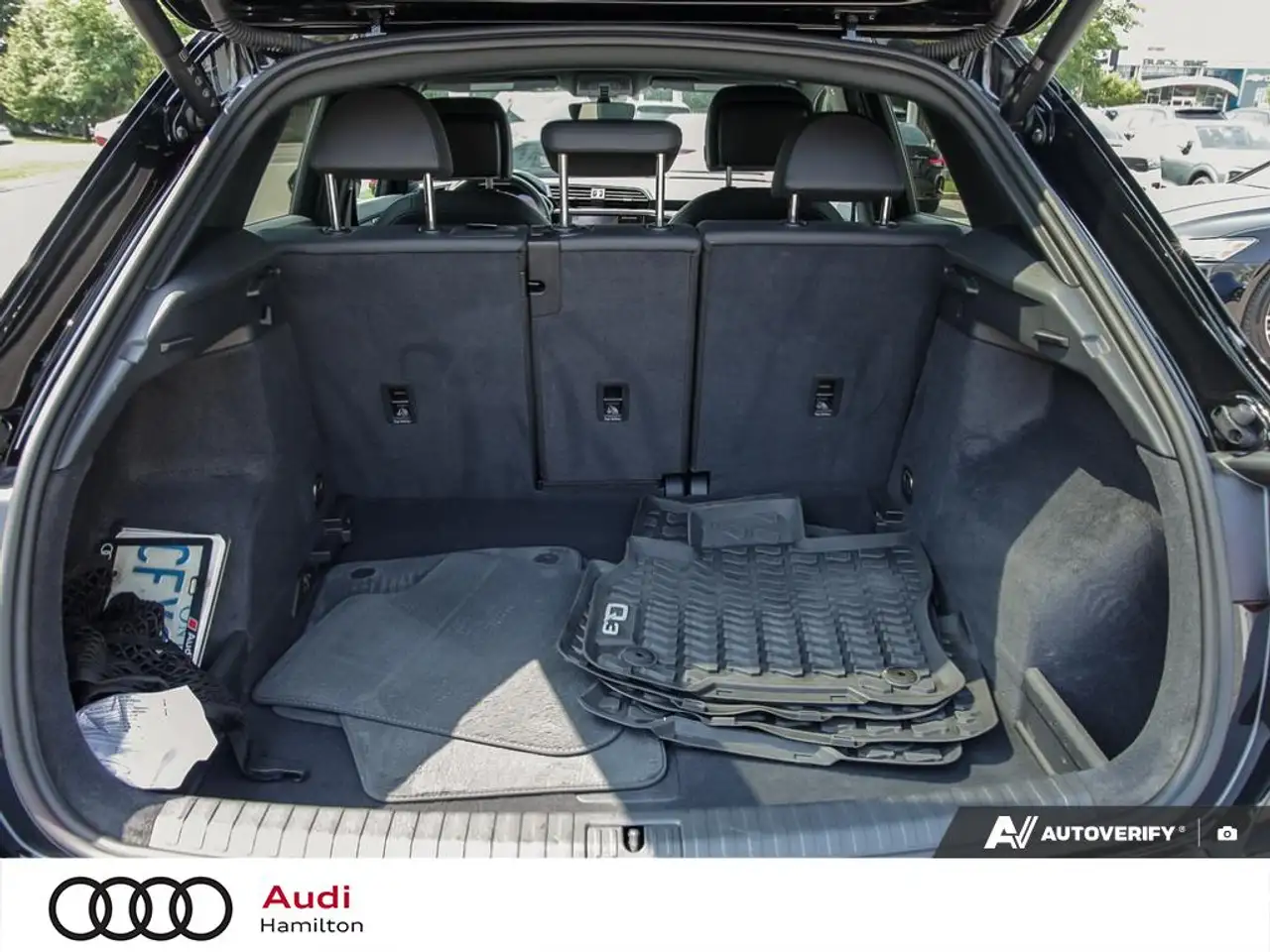 Audi Q3 - Image 10