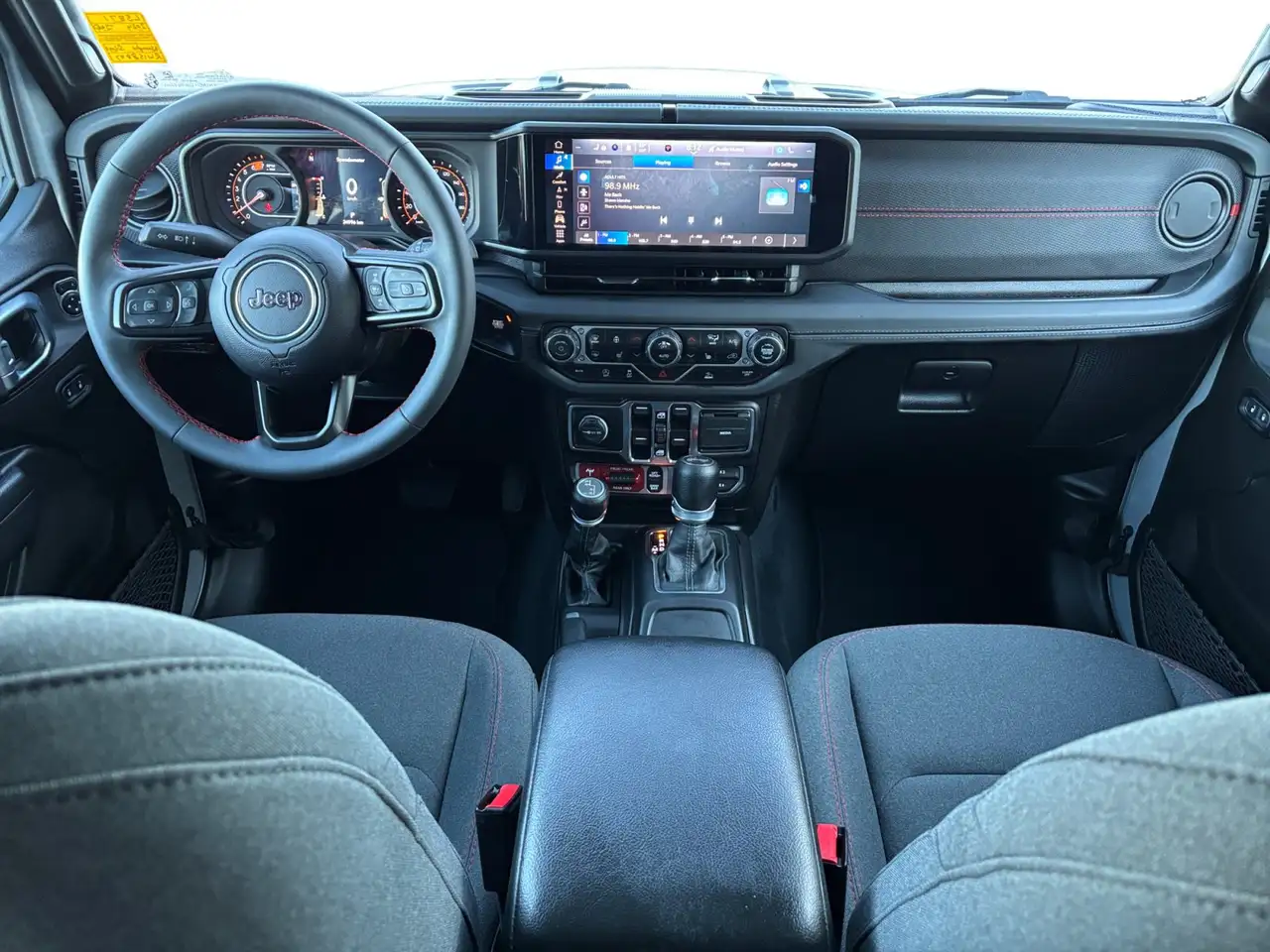 Jeep Wrangler - Image 12