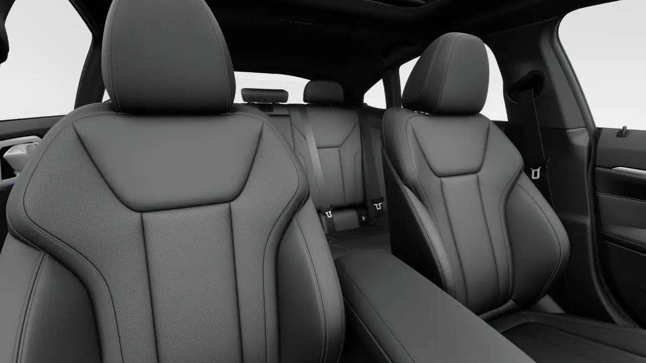 BMW i4 - Image 11
