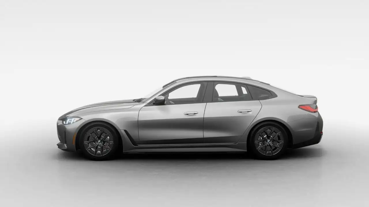 BMW i4 - Image 4