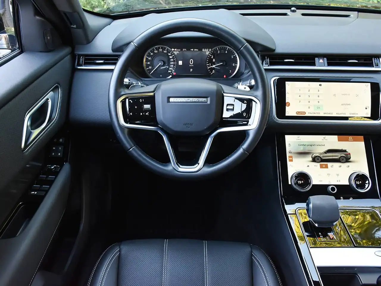 Land Rover Range Rover Velar - Image 16