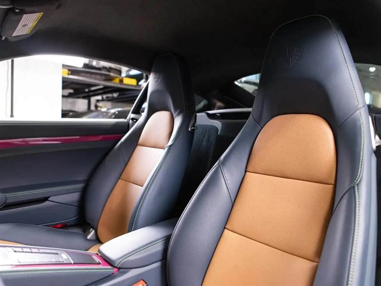Porsche 718 Cayman - Image 13