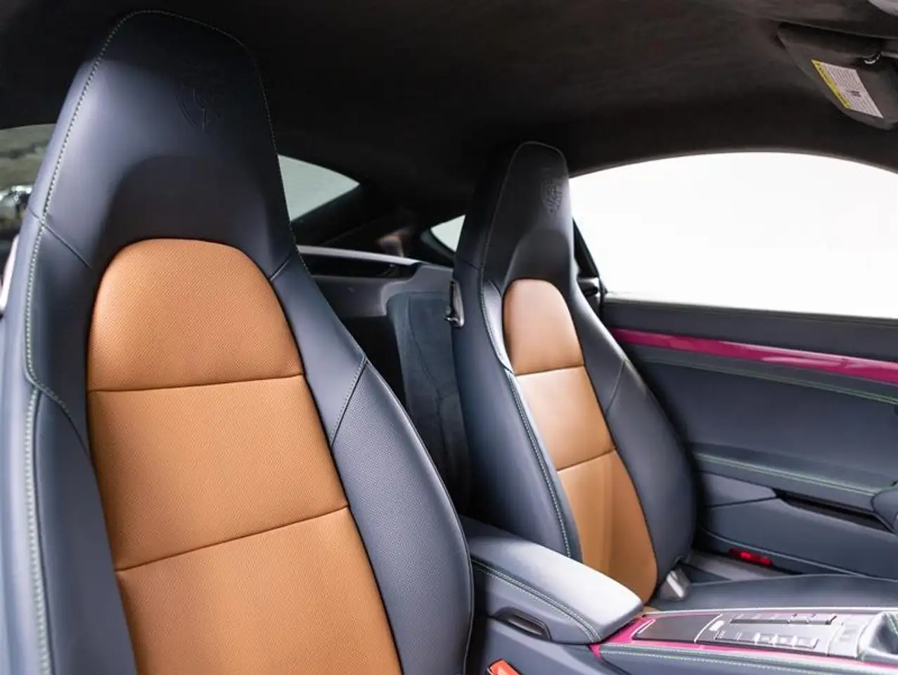 Porsche 718 Cayman - Image 14