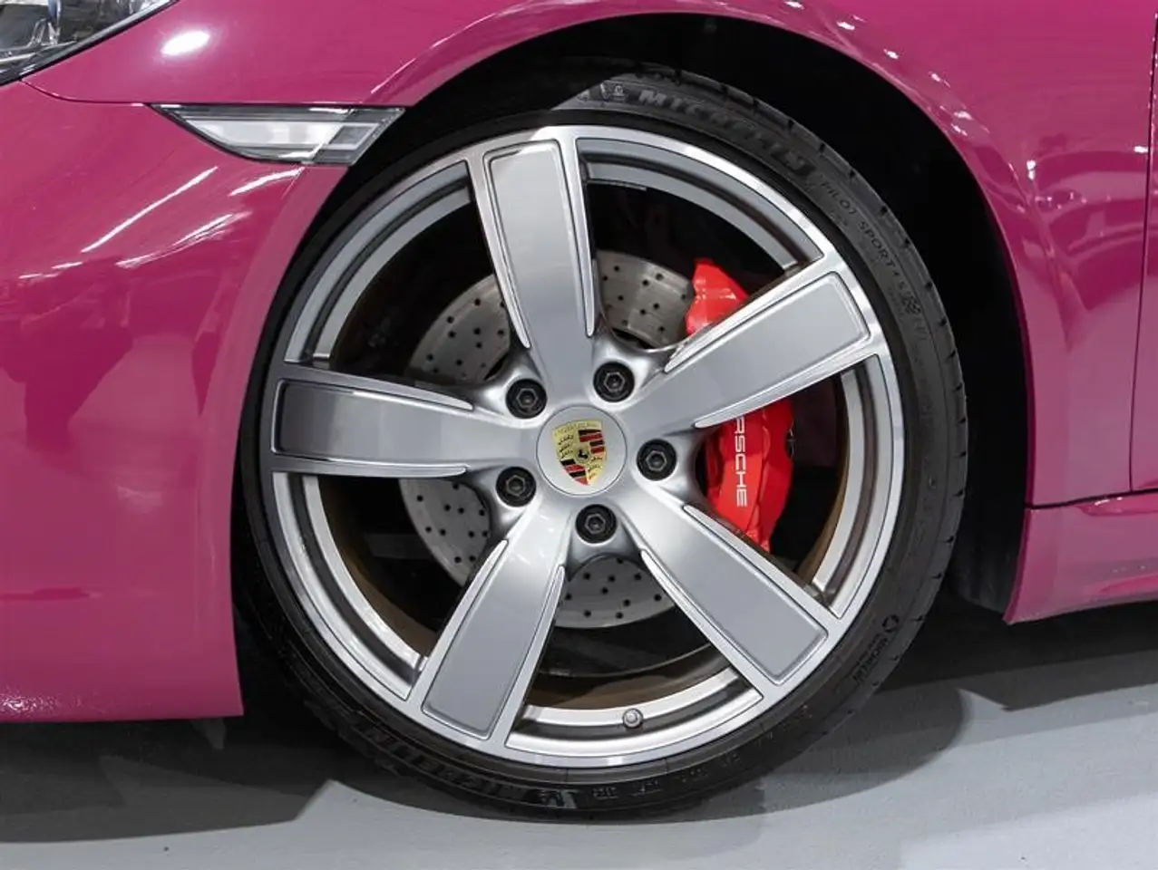 Porsche 718 Cayman - Image 11