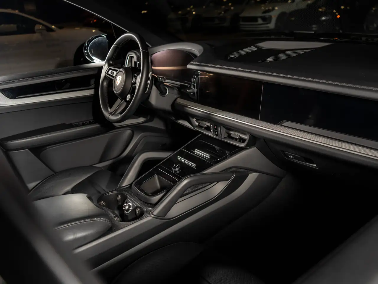 Porsche Cayenne - Image 12