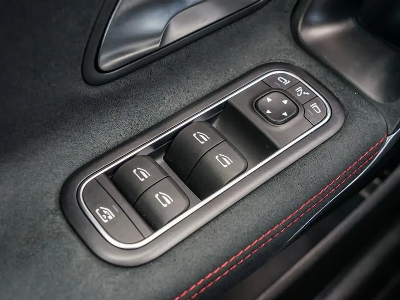 Mercedes-Benz CLA - Image 14