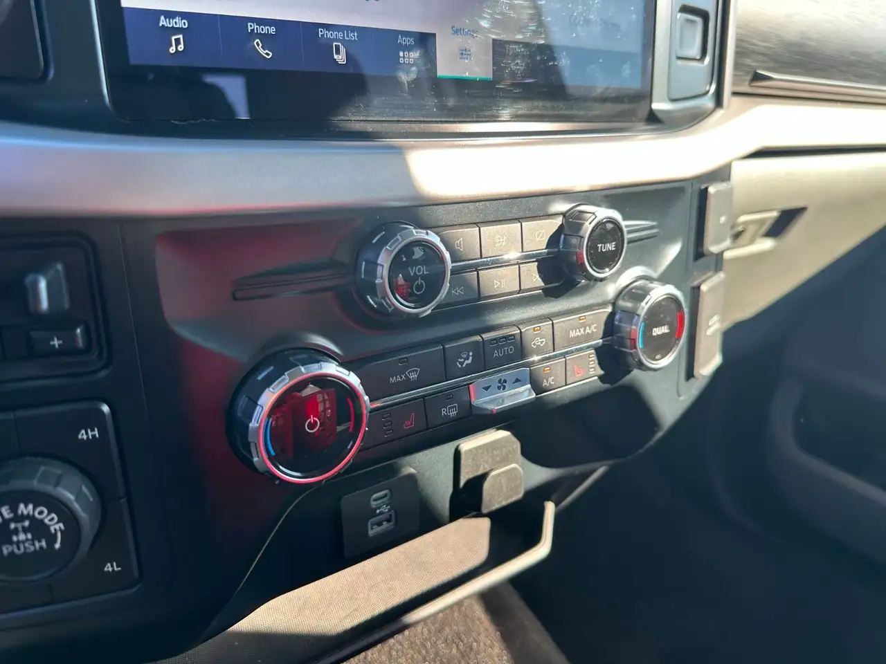 Ford F-150 - Image 23