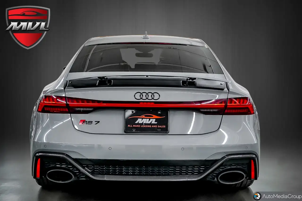 Audi RS7 - Image 9