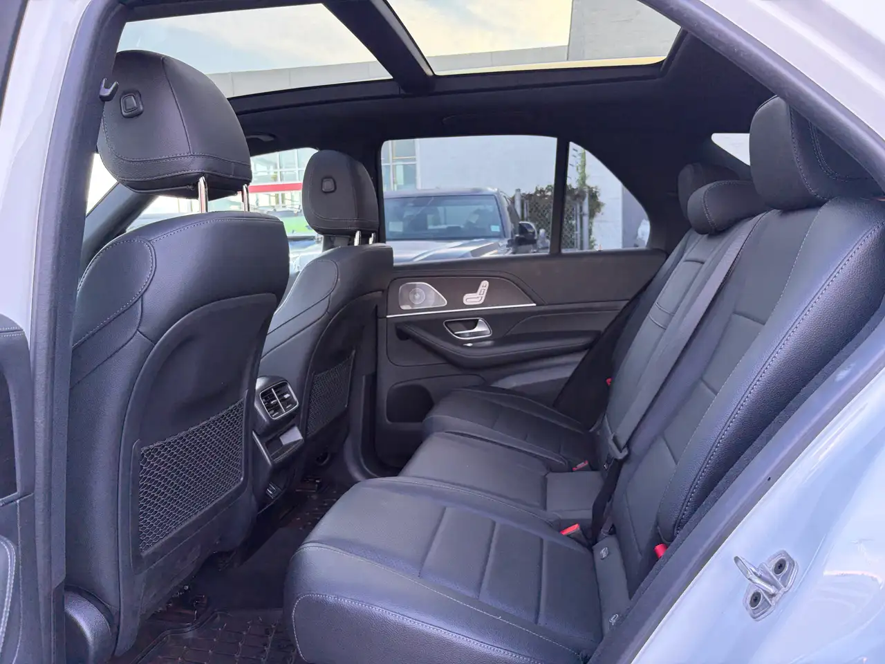 Mercedes-Benz GLE - Image 23
