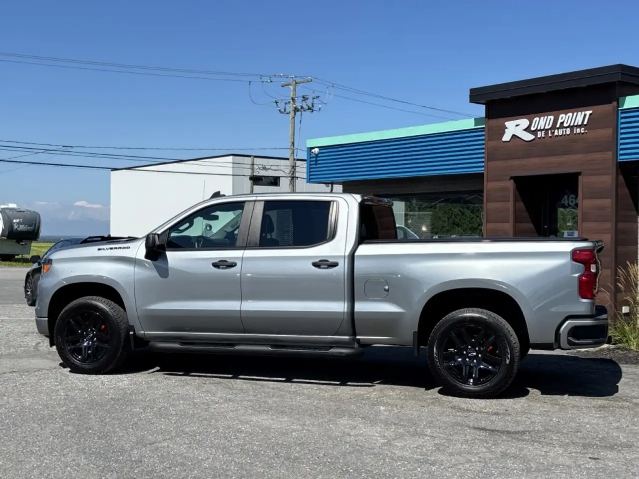 Chevrolet Silverado 1500 - Image 21