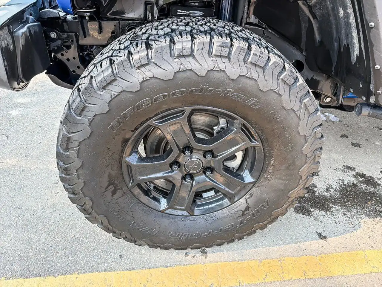 Jeep Wrangler - Image 12