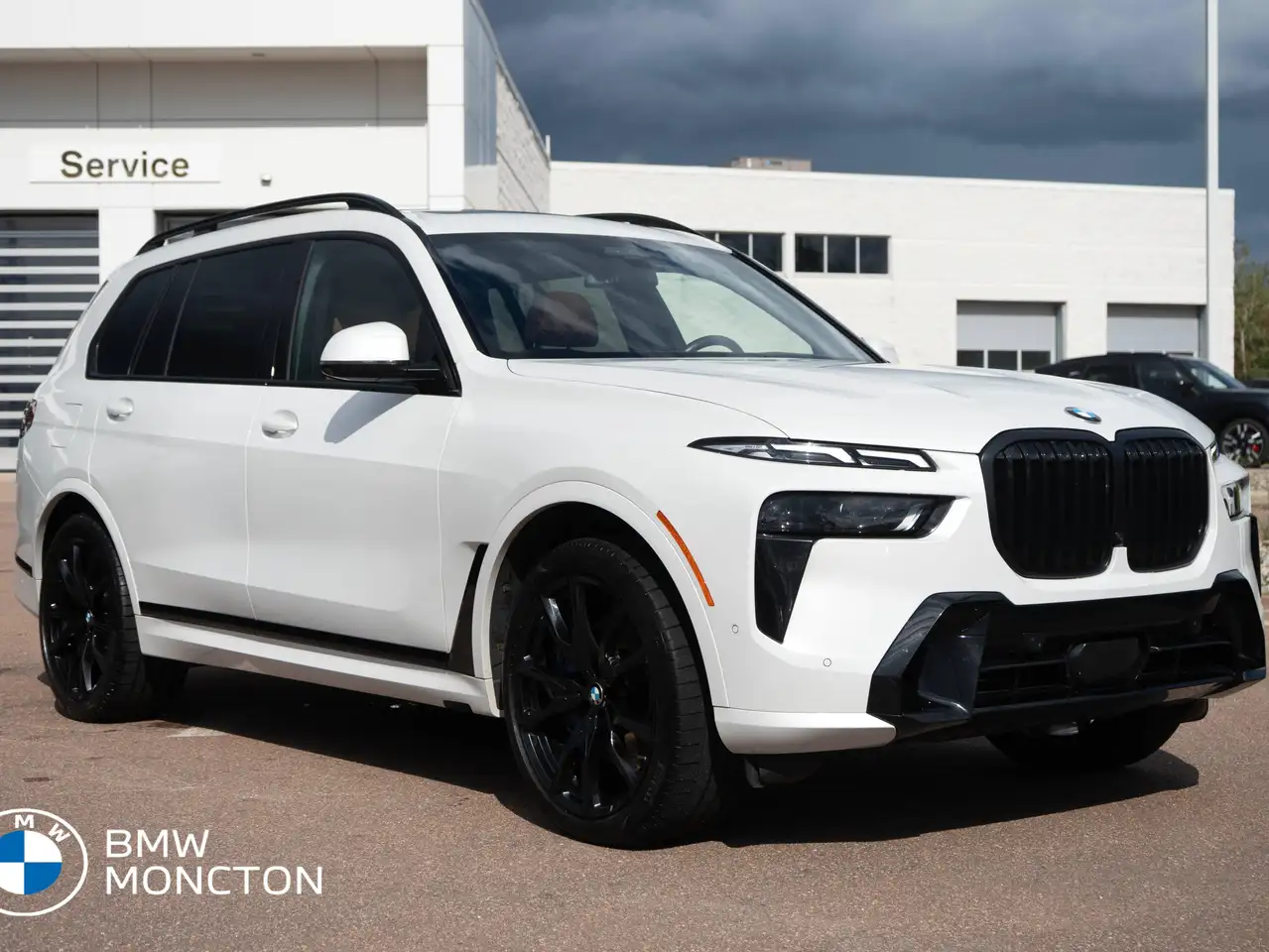BMW X7 - Image 1