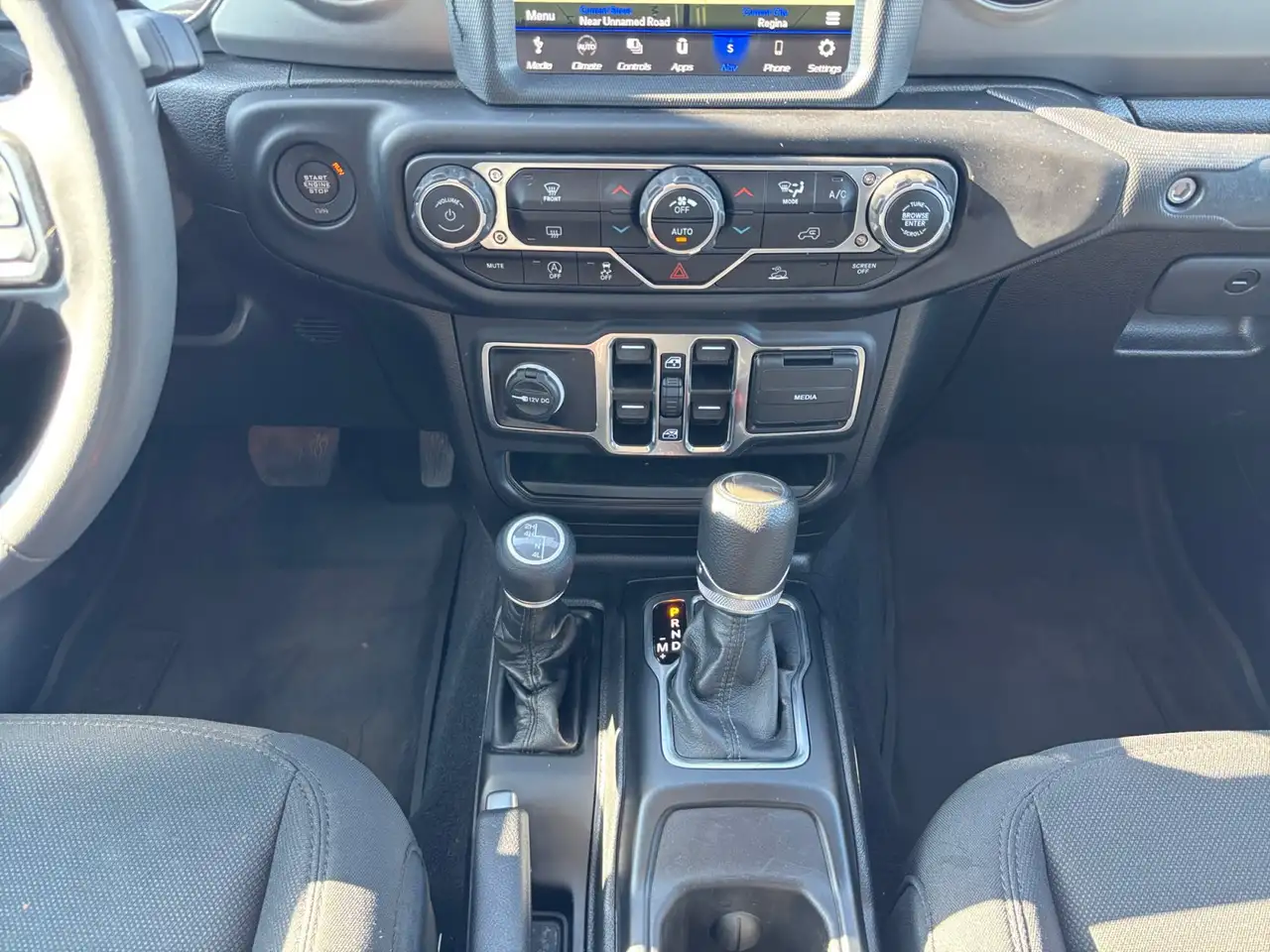 Jeep Gladiator - Image 15