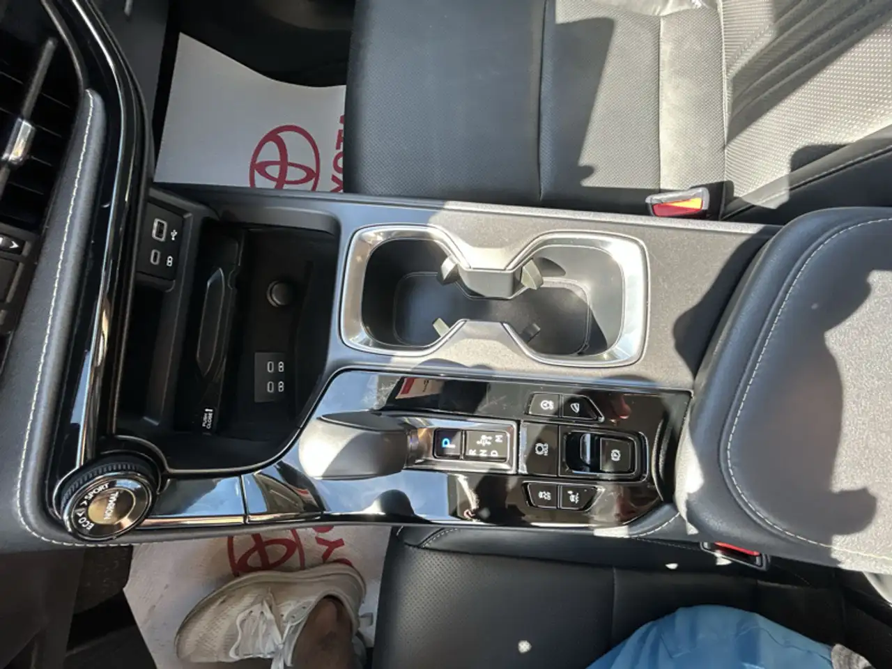 Lexus NX - Image 21