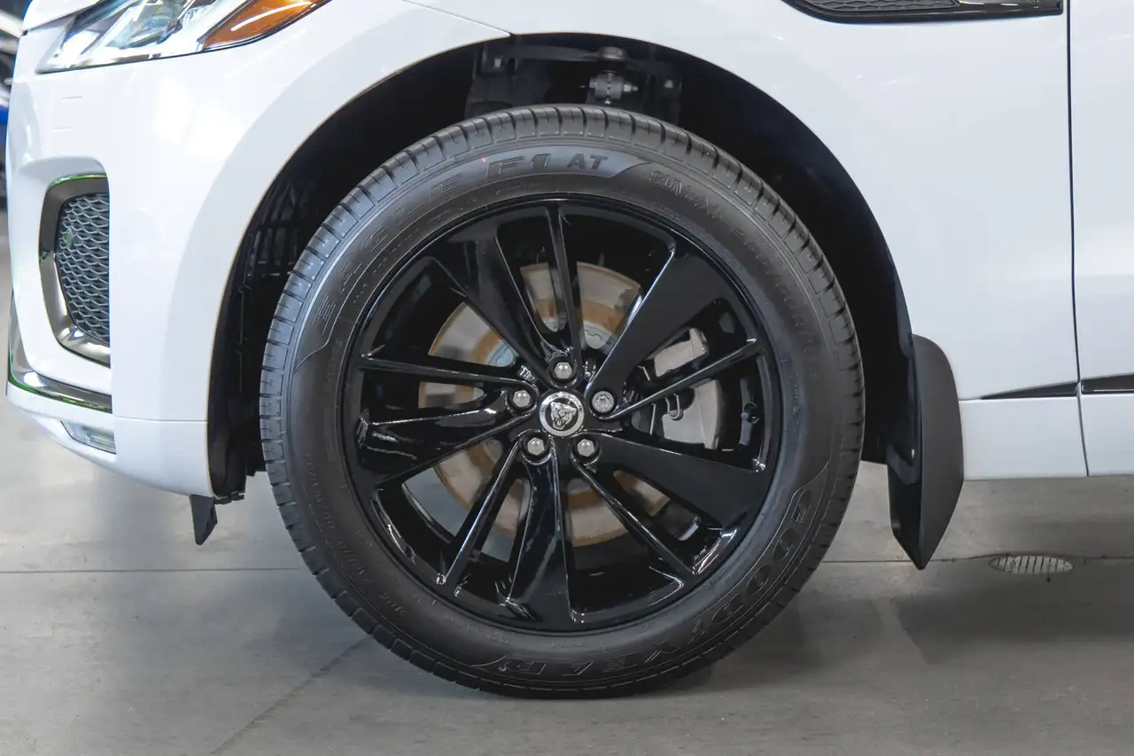 Jaguar F-Pace - Image 17