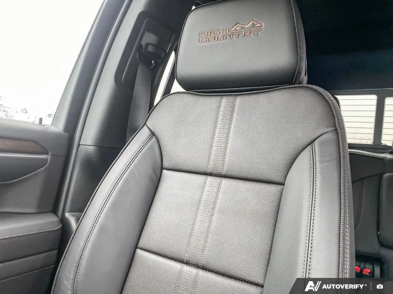 Chevrolet Silverado 1500 - Image 23