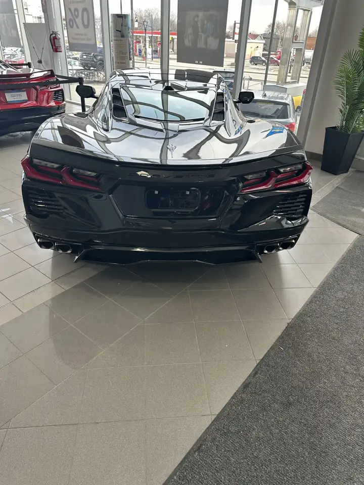Chevrolet Corvette - Image 4