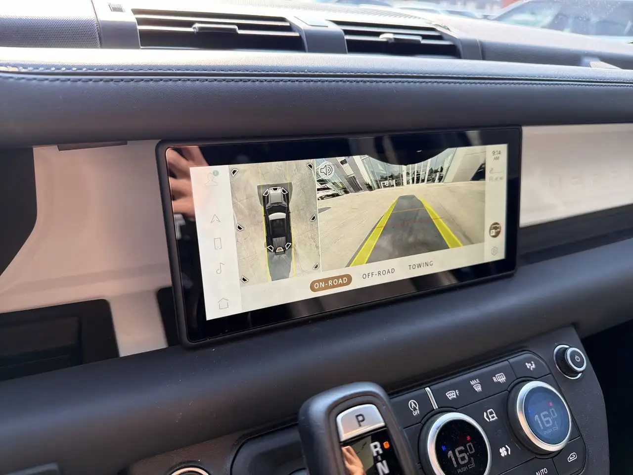 Land Rover Defender - Image 14