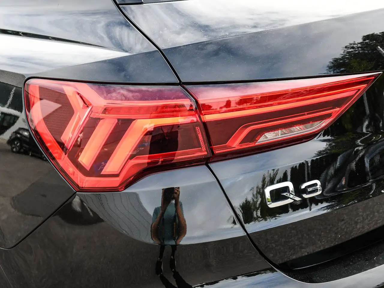 Audi Q3 - Image 7